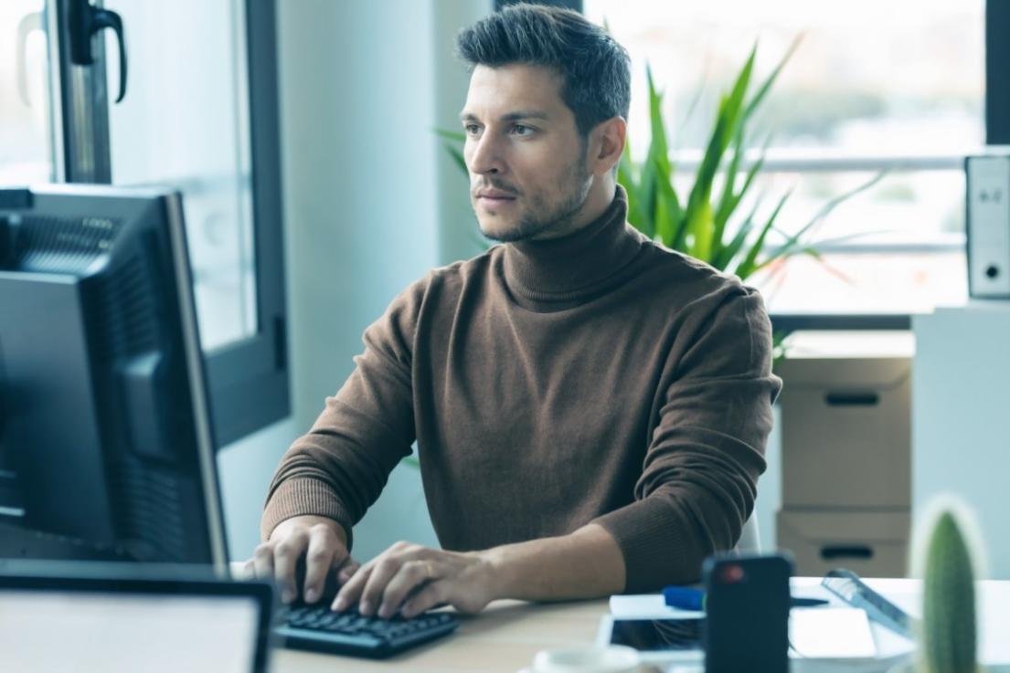 Online-Kurs Interface mit strukturierten Lerninhalten zur On-Page-Optimierung